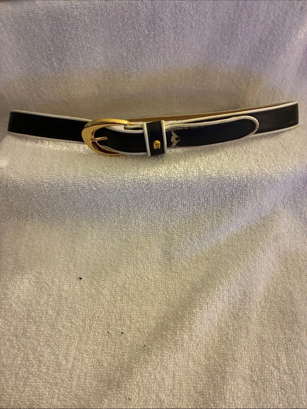 Etienne Aigner Vintage Classic Black Leather Belt w/Gold Buckle -fits waist32-34